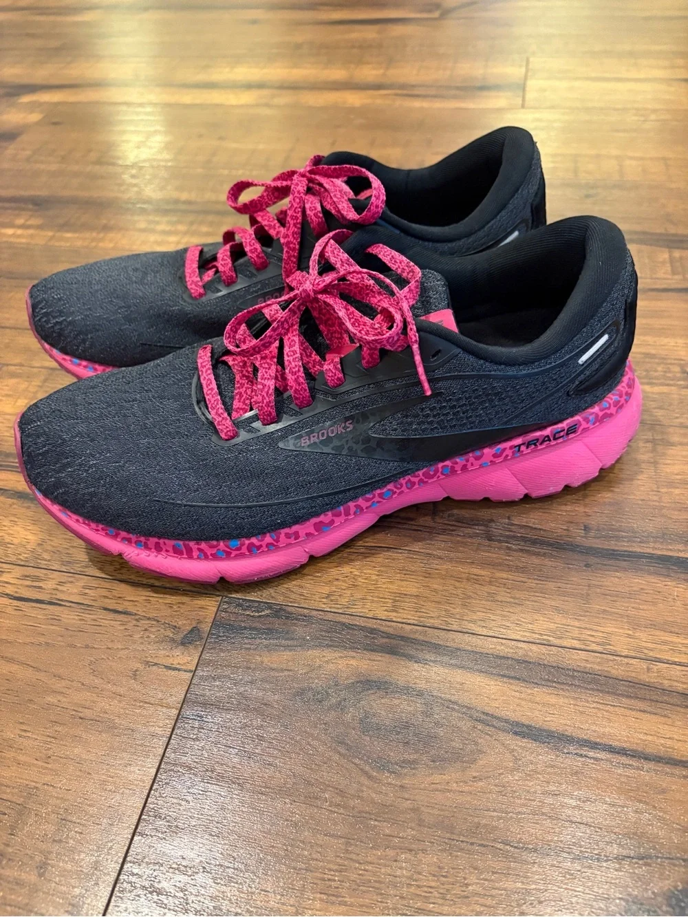 Brooks Trace 2 Women Size 11 Running Shoes Cosmic Cheetah Pink Black Leopard